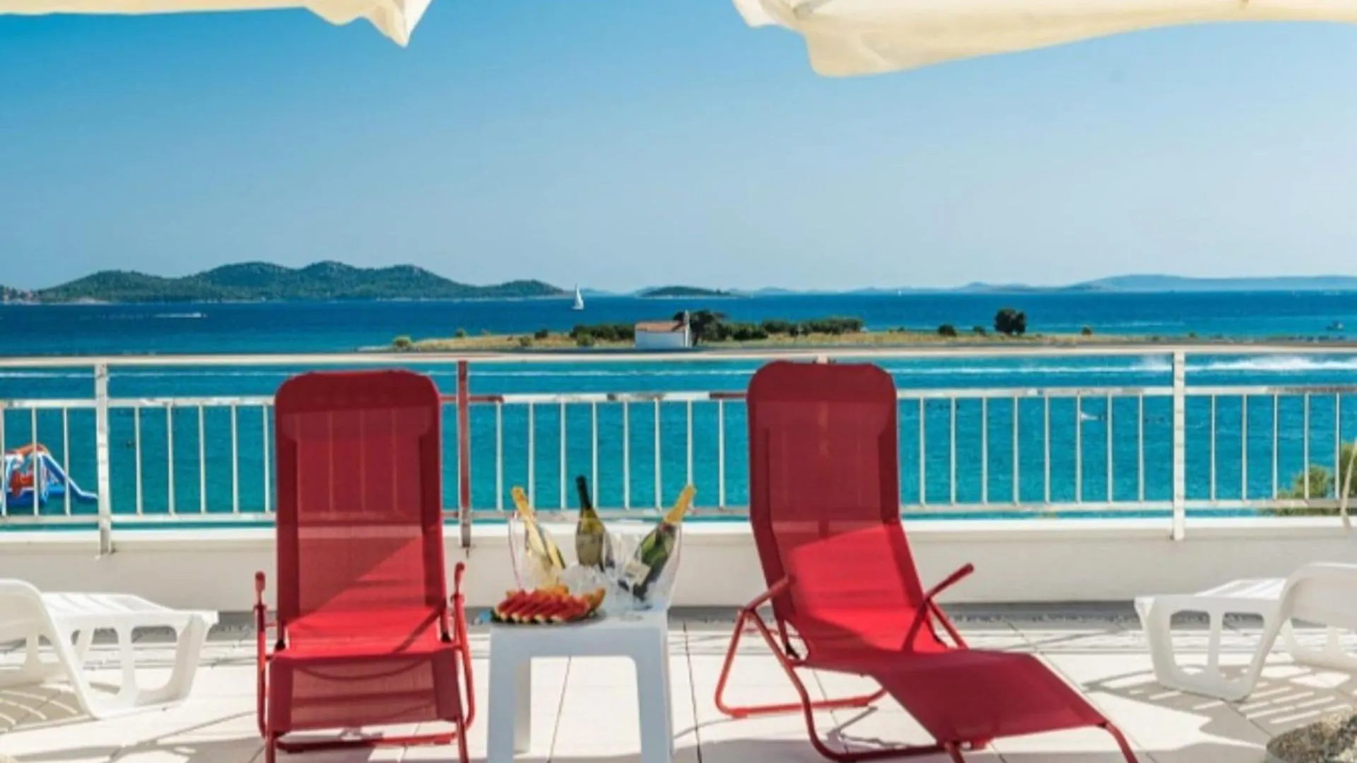 Modern Apartment Right On The Janice Beach In Pakostane Centre 50 M Away Croatia